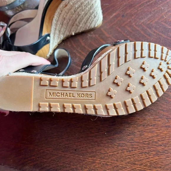 M.Kors Wedges. NEW - Picture 3 of 5